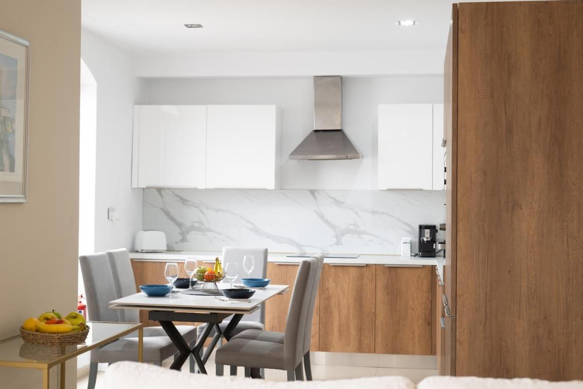 Golden Harbour - 2 Bedrooms, 2 Bathrooms Gzira Exterior photo