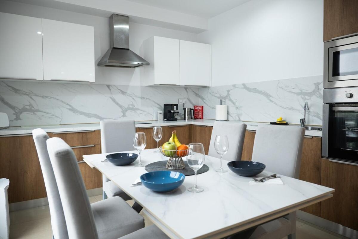Golden Harbour - 2 Bedrooms, 2 Bathrooms Gzira Exterior photo